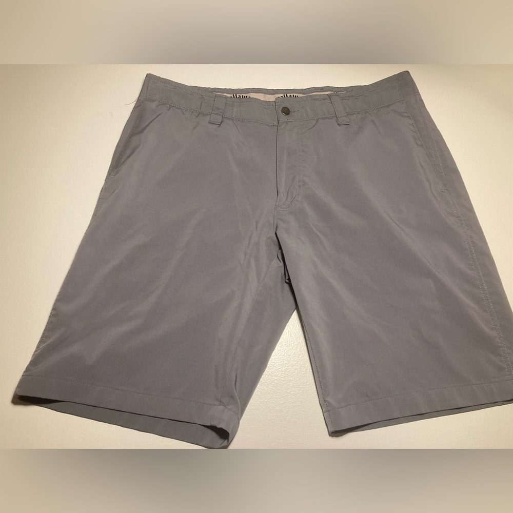 MENS CALLAWAY GOLF SHORTS SIZE 36 EXCELLENT CONDITION